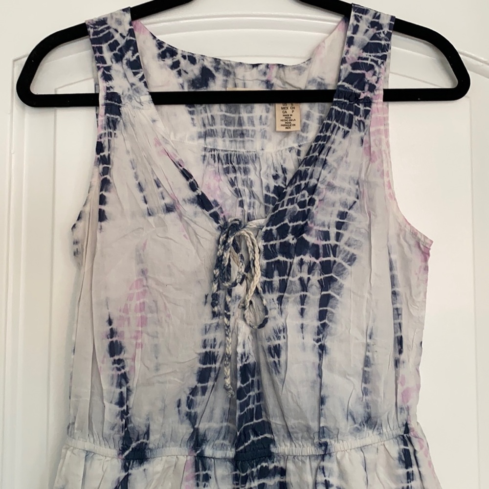 tie-dye lace-up DKNY dress. 💕